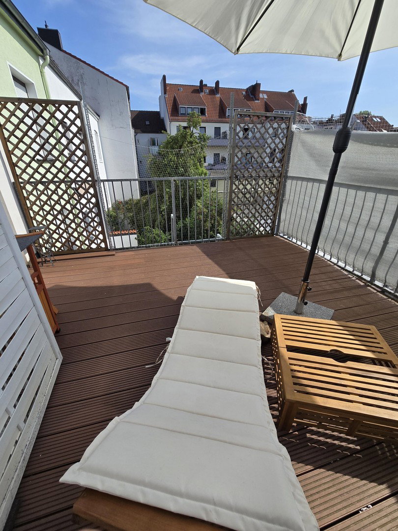 Foto 1 von 12 — Charmante 2,5-Zimmer-Wohnung mit großzügiger Südterrasse