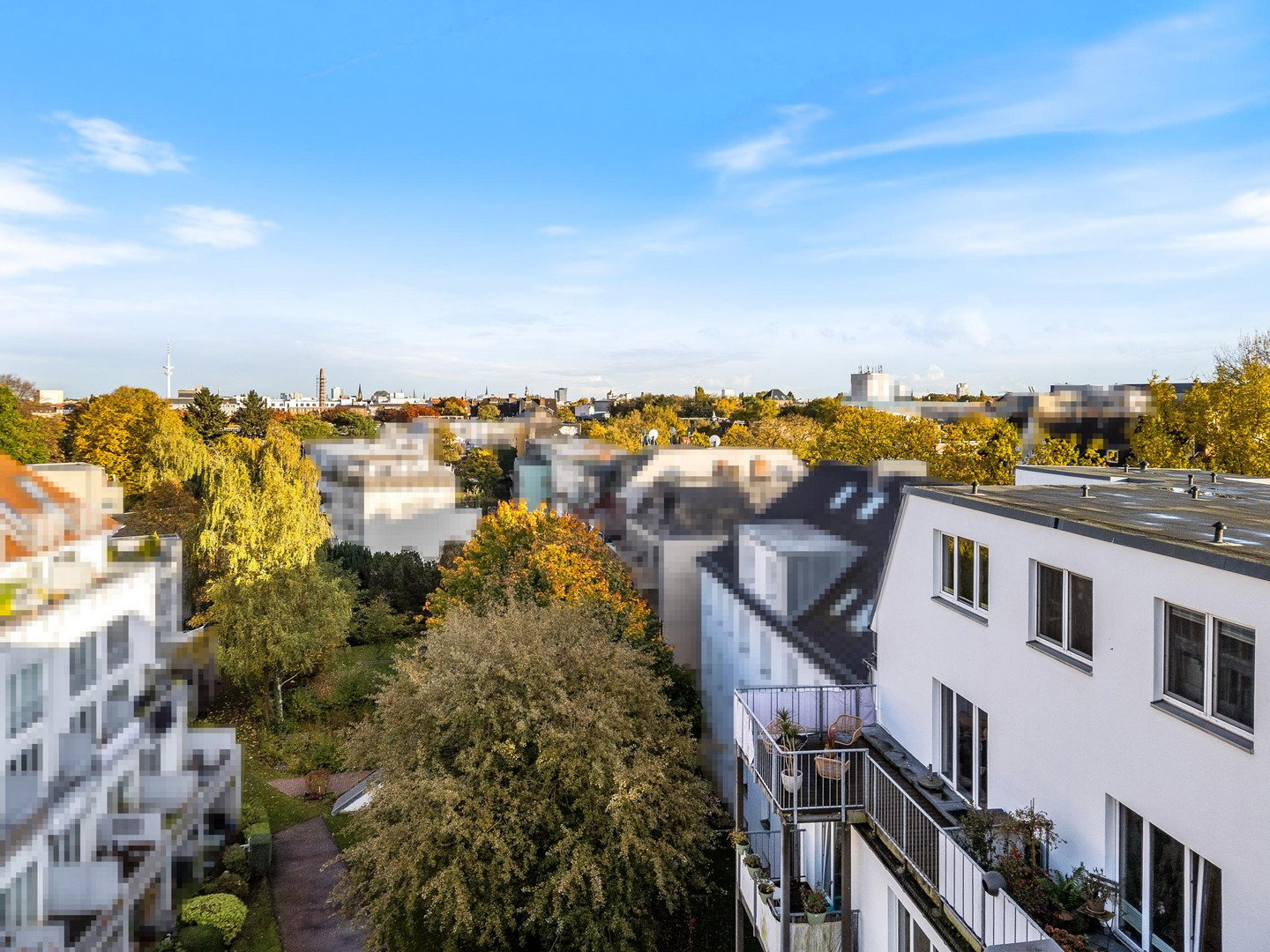 Foto 2 von 12 — Exklusive Penthouse-Maisonette-Wohnung mit zwei Dachterrassen über den Dächern von Hamburg