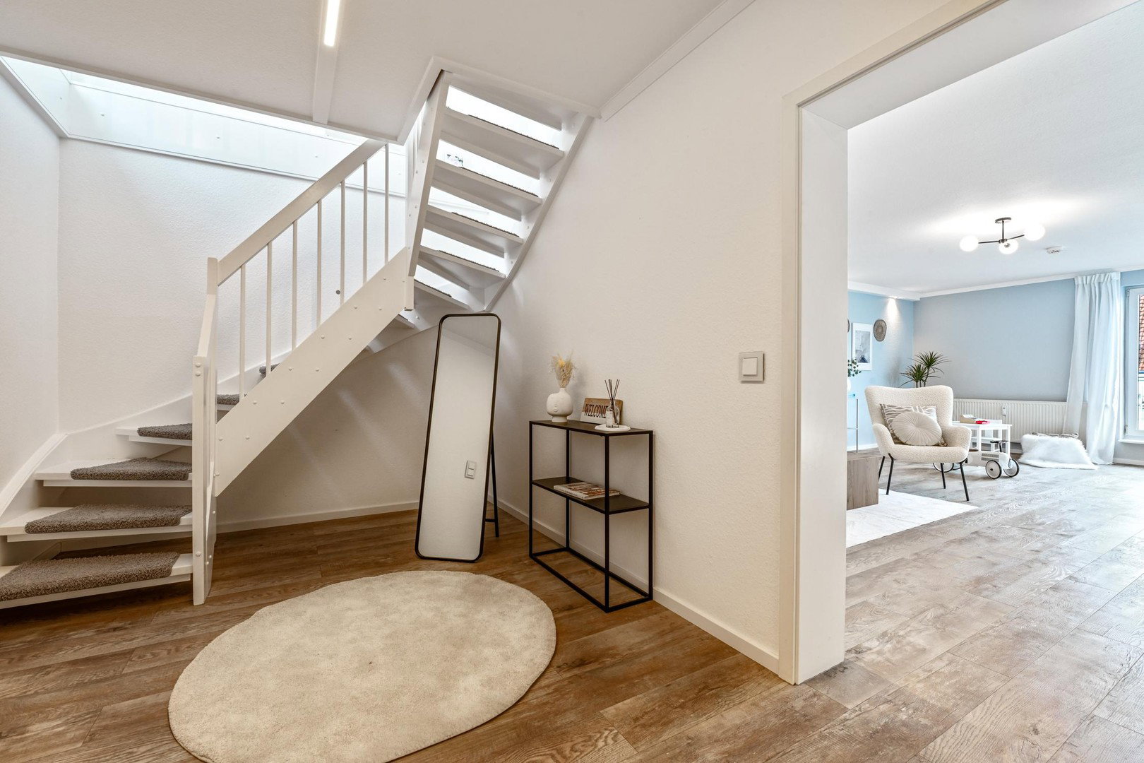 Foto 3 von 12 — Exklusive Penthouse-Maisonette-Wohnung mit zwei Dachterrassen über den Dächern von Hamburg