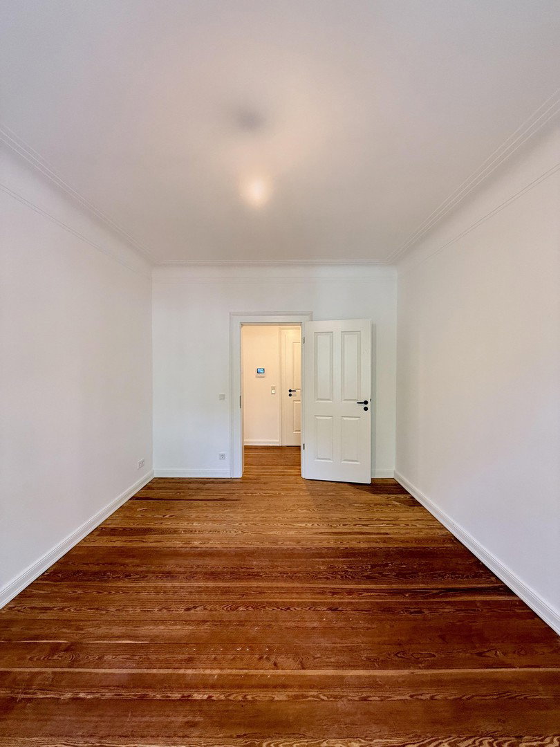 Foto 3 von 12 — Erstbezug im Reiherstiegviertel – kernsanierter Altbau mit Aufzug und hohen Decken