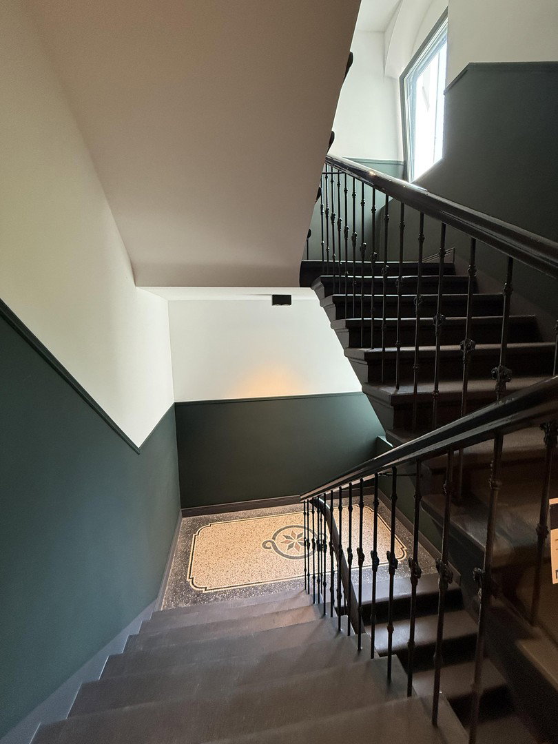 Foto 8 von 12 — DG-Rohbau mit Vision – 220 m² & genehmigter Dachterrasse, Dachsanierung notwendig