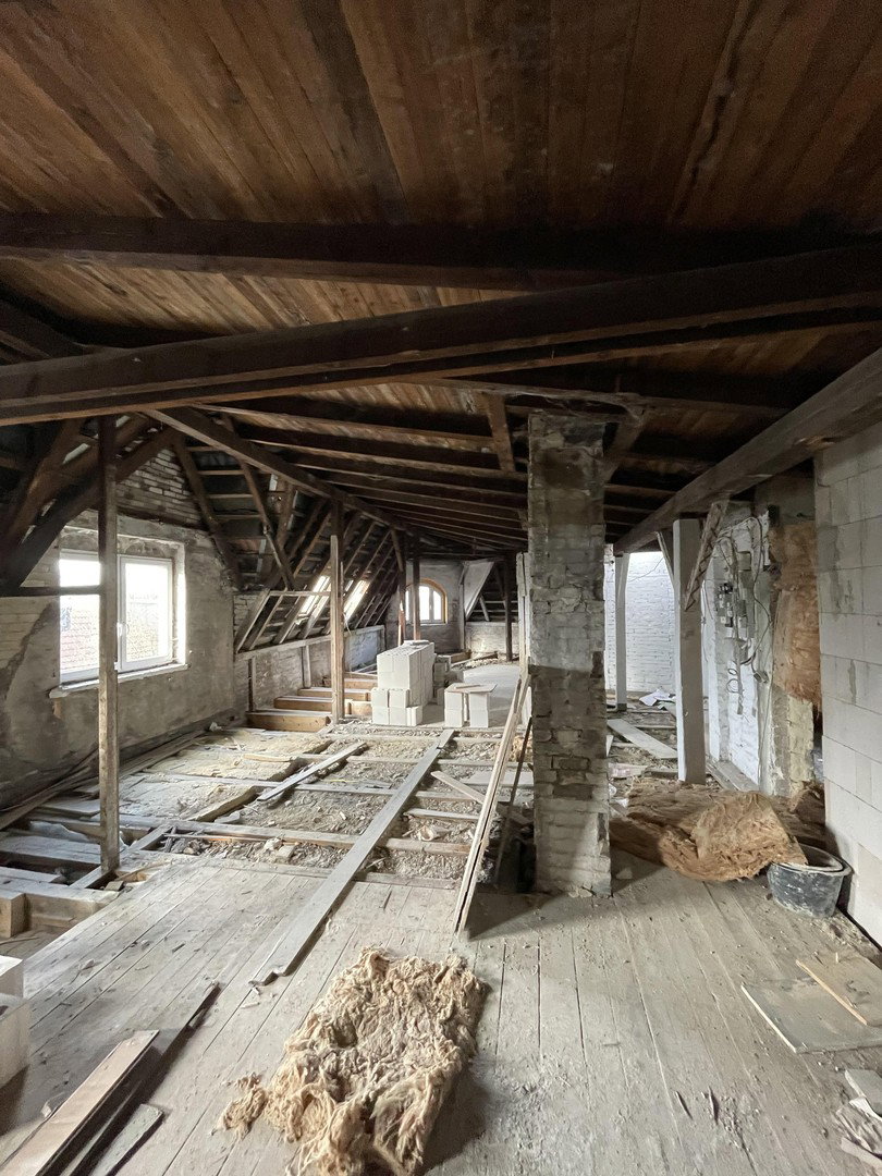 Foto 5 von 12 — DG-Rohbau mit Vision – 220 m² & genehmigter Dachterrasse, Dachsanierung notwendig