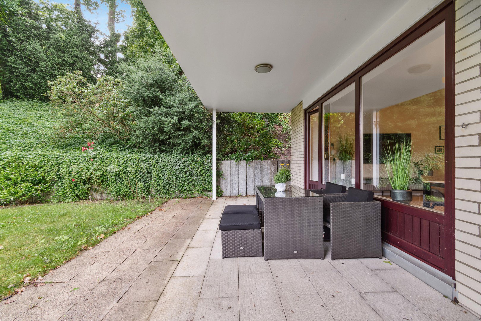 Foto 2 von 12 — Maisonette-Gartenwohnung Blankenese – 50 m zum Elbstrand, Garten & Garage, 92+70 m²