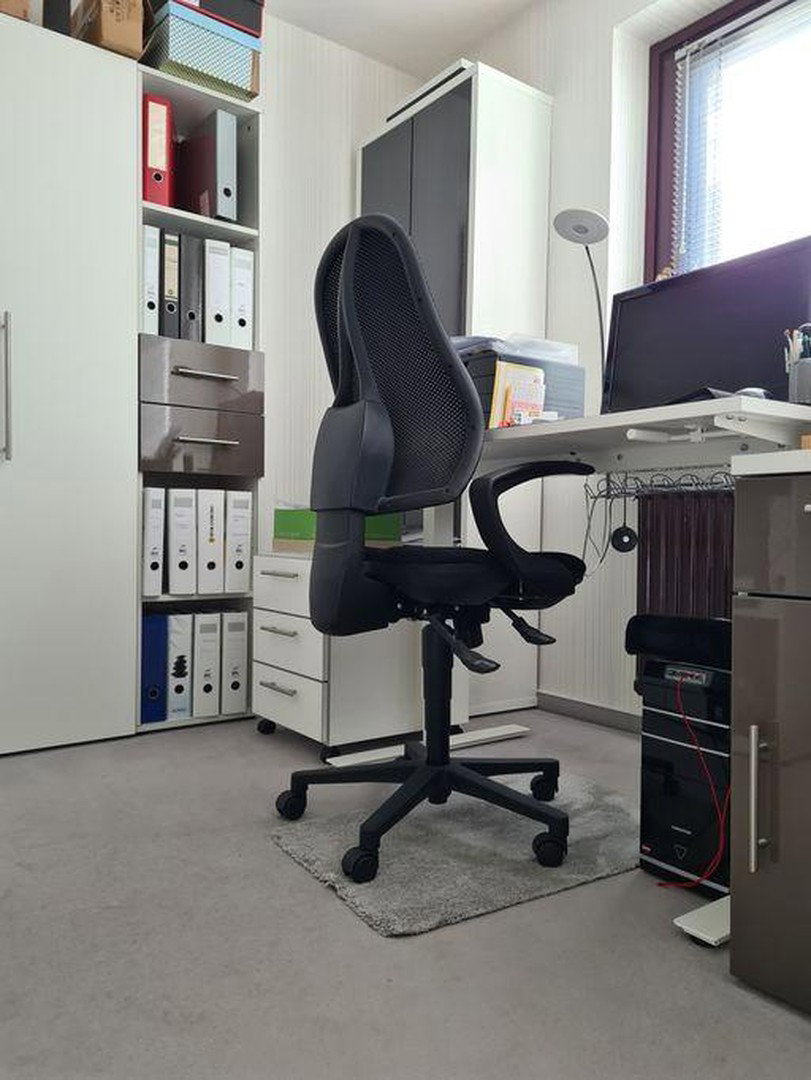Foto 5 von 12 — 3 Zimmer plus separatem Büroraum - Naturschutzgebiet plus 1A Infrastruktur