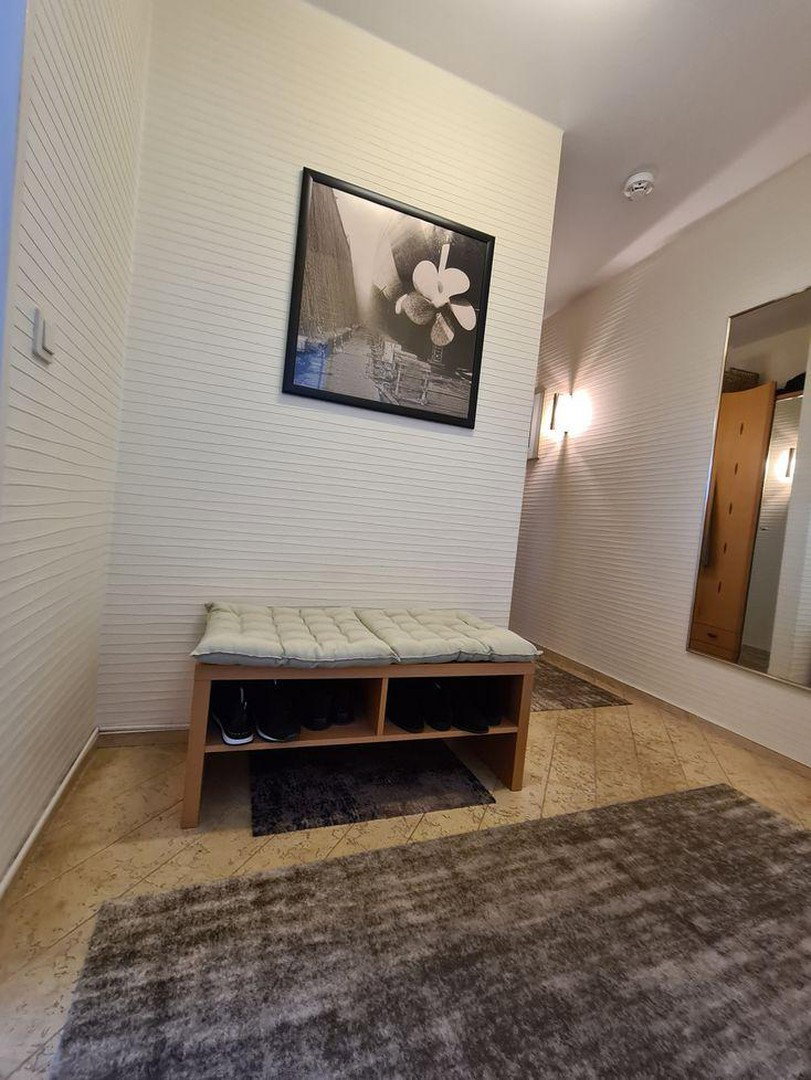Foto 3 von 12 — 3 Zimmer plus separatem Büroraum - Naturschutzgebiet plus 1A Infrastruktur
