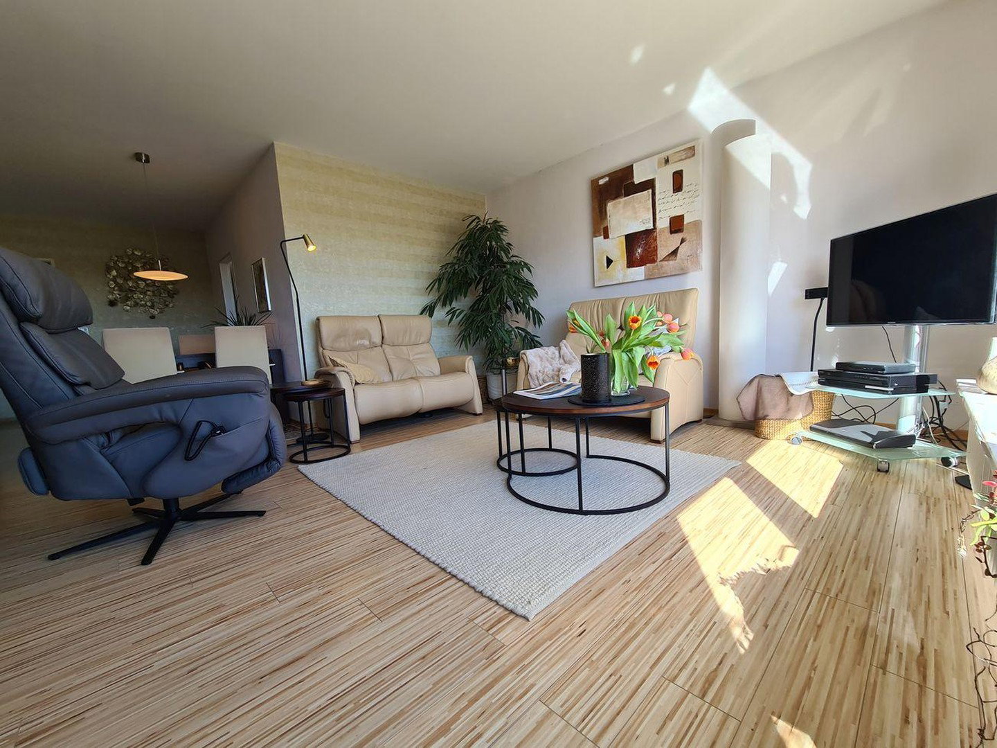 Foto 10 von 12 — 3 Zimmer plus separatem Büroraum - Naturschutzgebiet plus 1A Infrastruktur