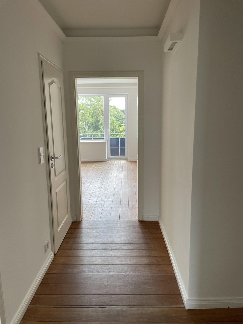 Foto 1 von 12 — Helle 2,5 Zimmerwohnung in zentraler Lage