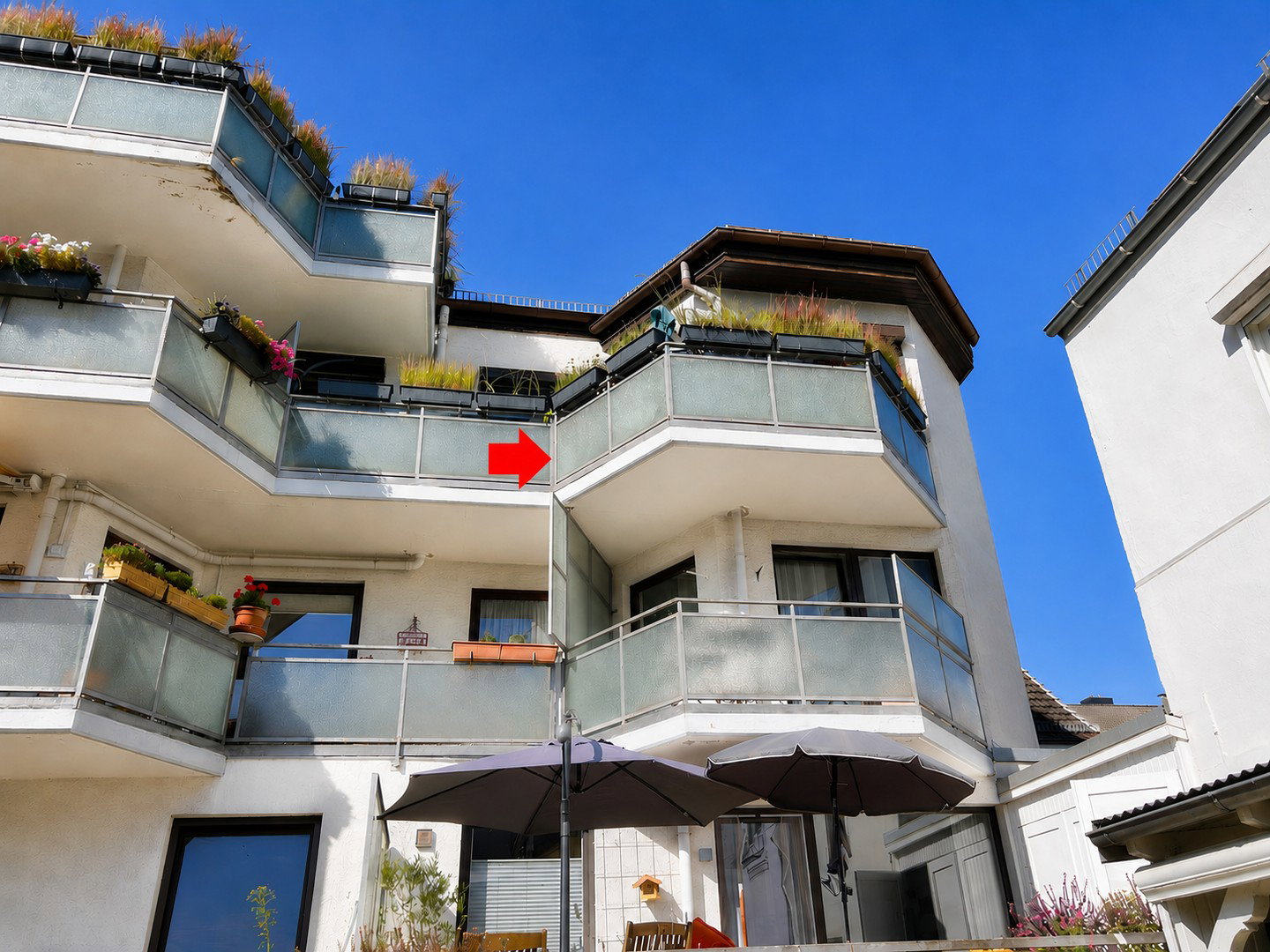 Foto 8 von 11 — Lichtdurchflutete 3-Zimmerwohnung mit Balkon und Tiefgaragenstellplatz