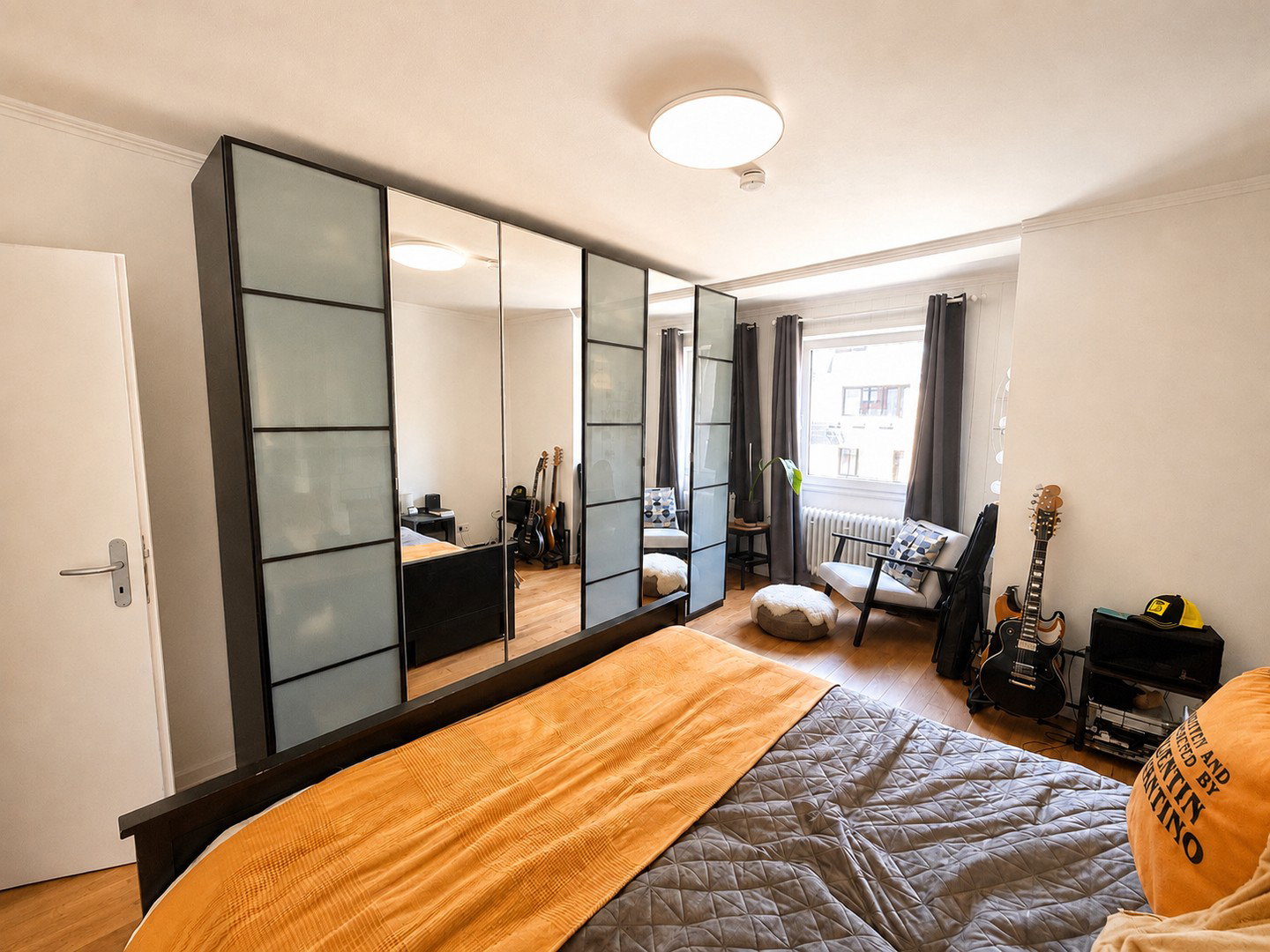 Foto 7 von 11 — Lichtdurchflutete 3-Zimmerwohnung mit Balkon und Tiefgaragenstellplatz