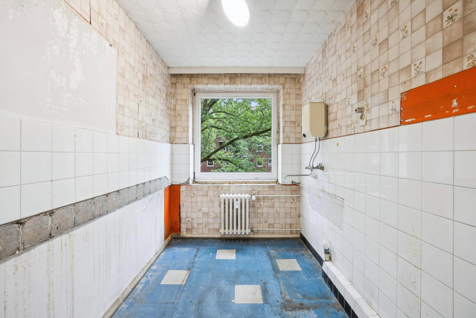 Foto 4 von 11 — Renovierungsbedürftige 3-Zimmer-Wohnung - Direkt vom Eigentümer!
