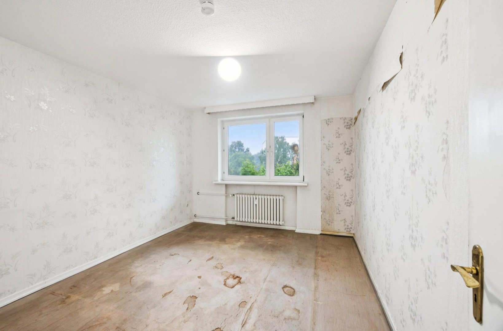 Foto 7 von 11 — Renovierungsbedürftige 3-Zimmer-Wohnung - Direkt vom Eigentümer!