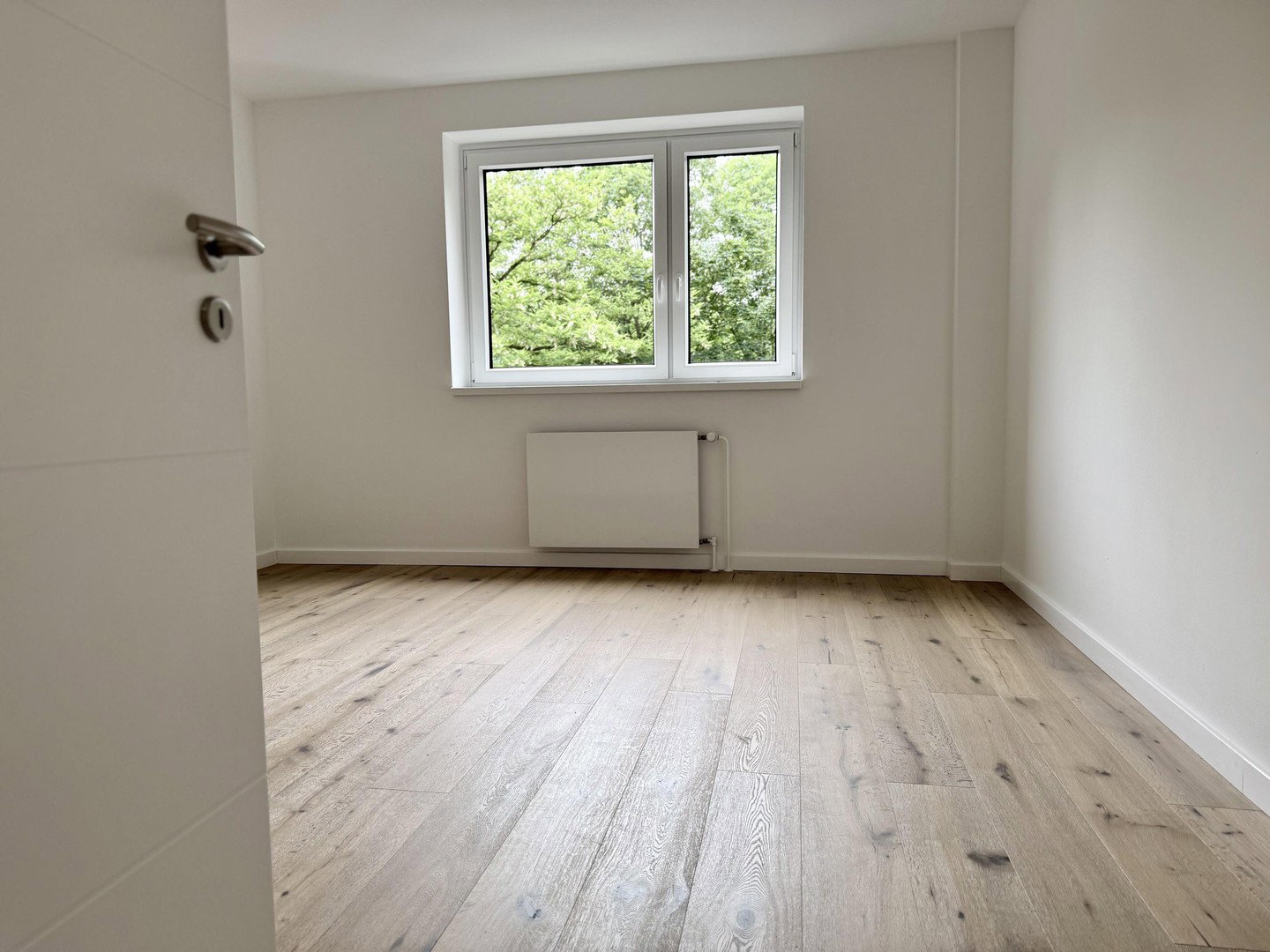 Foto 4 von 6 — Modern ausgestattete 2-Zimmer-Wohnung in zentraler Lage von HH-Rissen