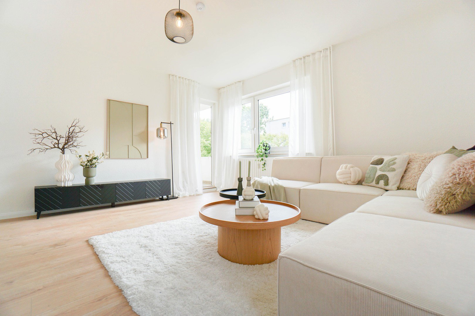 Foto 1 von 9 — SOFORT FREI: Helle Drei-Zimmer-WHG mit Balkon in der Neustadt