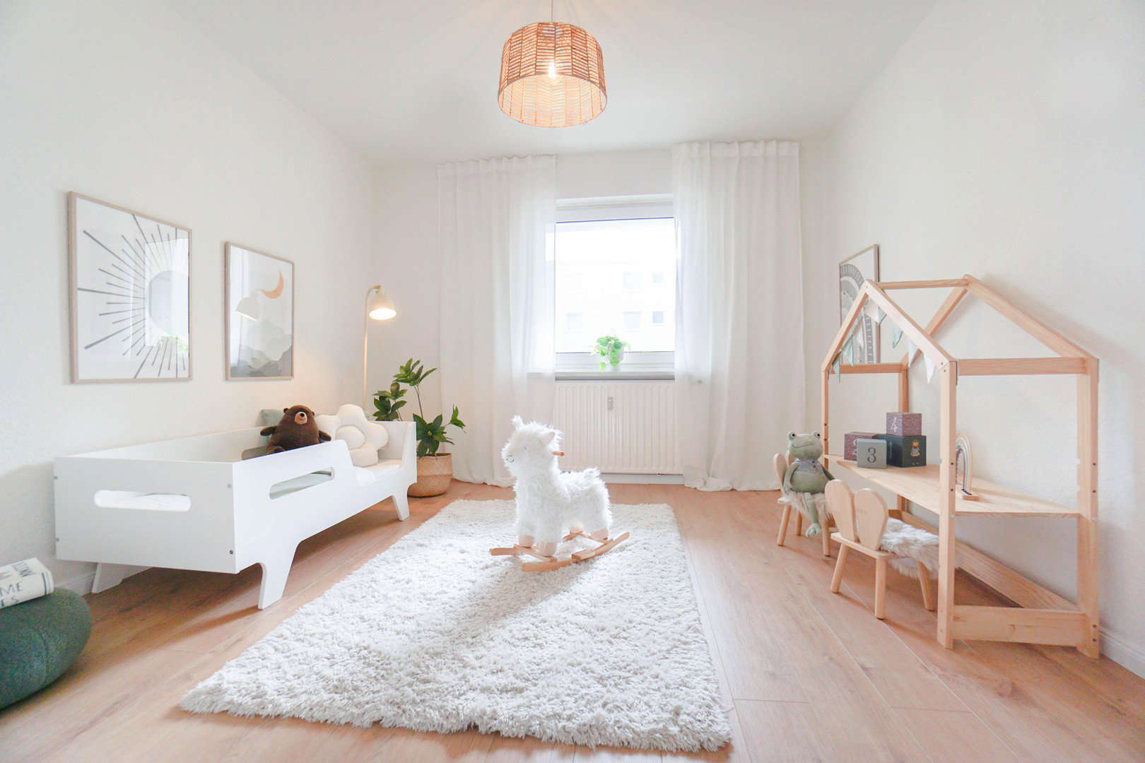 Foto 8 von 9 — SOFORT FREI: Helle Drei-Zimmer-WHG mit Balkon in der Neustadt