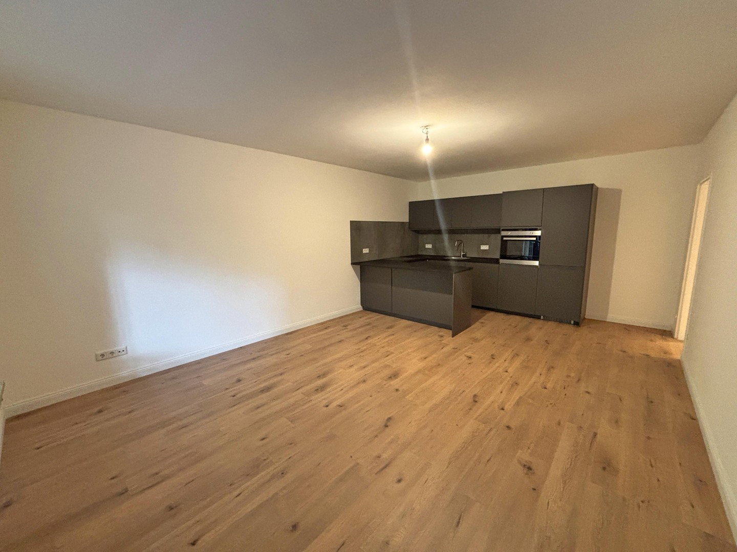 Foto 2 von 12 — Moderne 3-Zimmer ETW, Erstbezug nach Sanierung, inkl. TG-Stellplatz, ohne Courtage