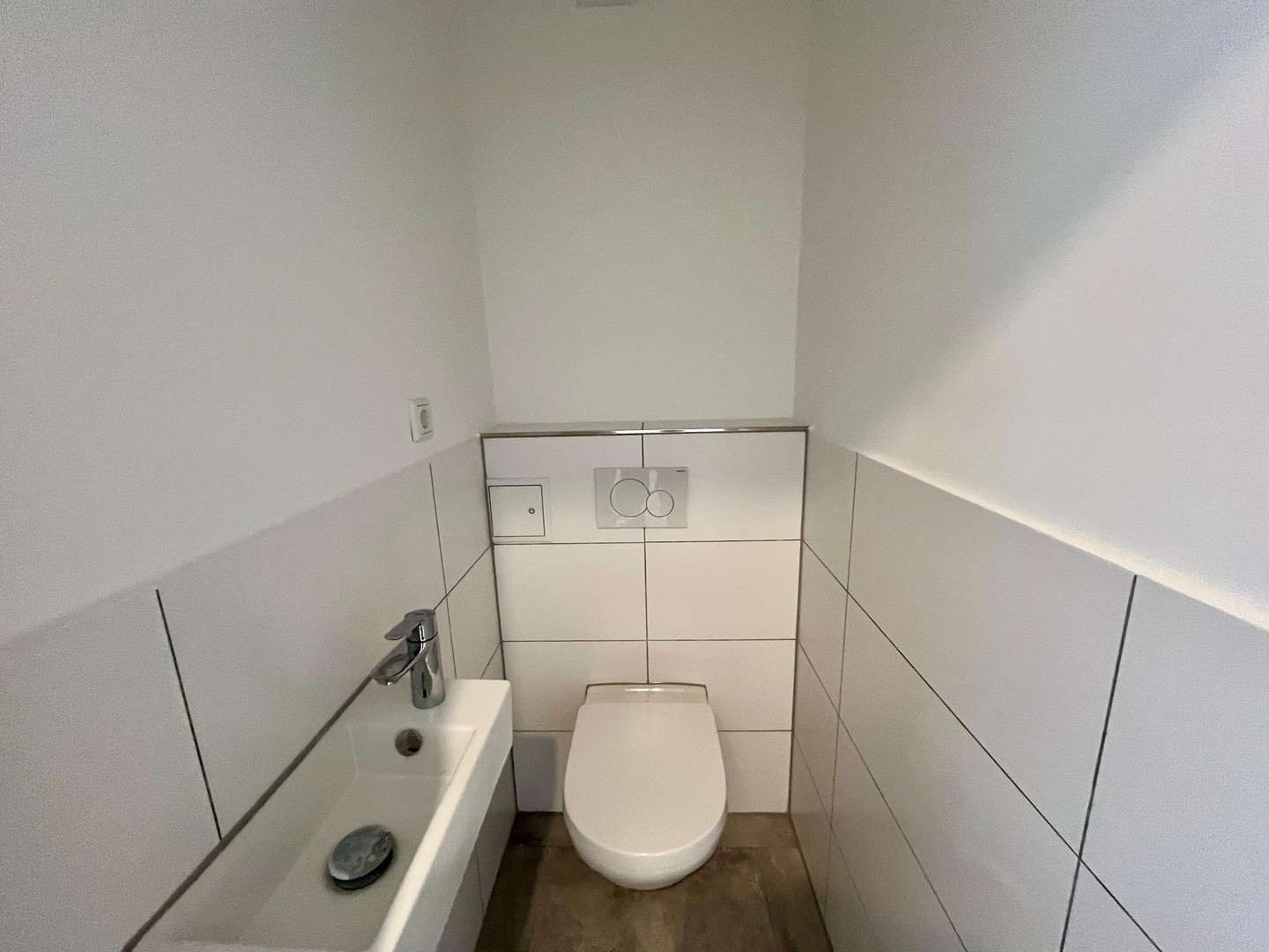 Foto 11 von 12 — Provisionsfrei: 4-Zimmer-Dachgeschosswohnung mit Südbalkon & Garagenstellplatz in Schwachhausen