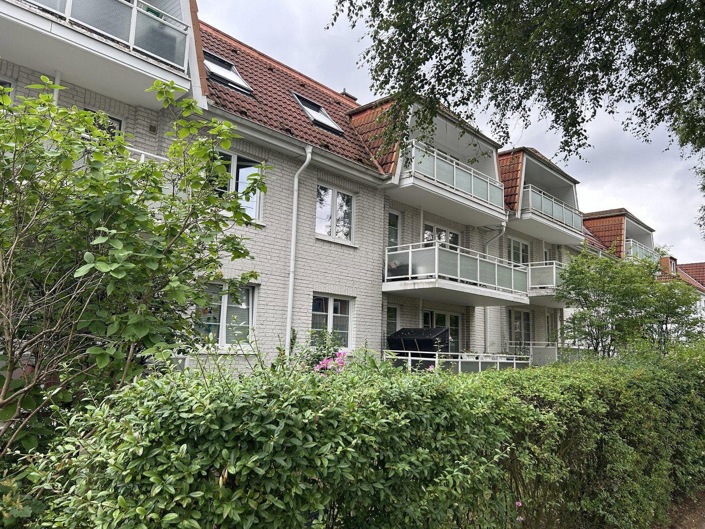Foto 1 von 3 — 1,5-Zimmer-Eigentumswohnung mit Balkon und Tiefgaragenstellplatz in Hamburg-Wandsbek