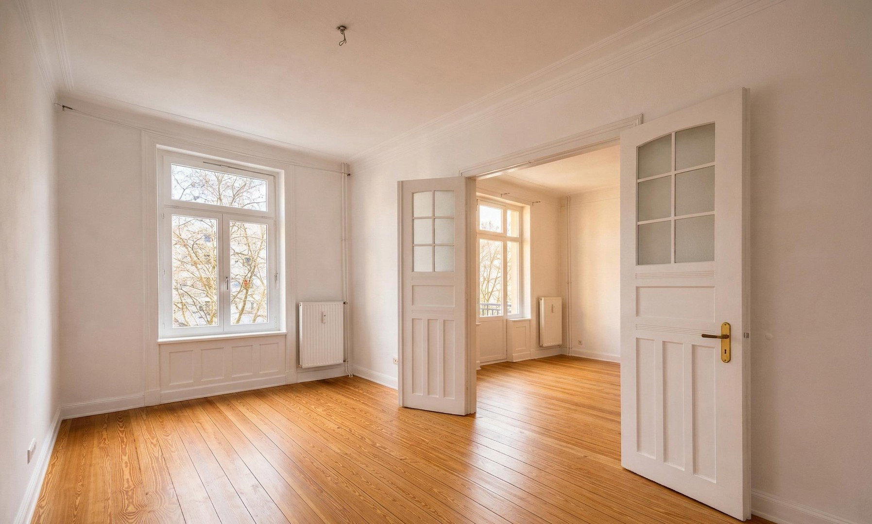 Foto 1 von 12 — 3 Zi. Altbau Eimsbüttel, modernisiert, hohe Decken, Holz-Dielen, Stuck, ca. 70qm, frei/bezugsfertig