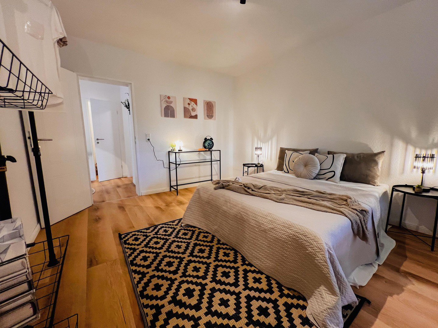 Foto 7 von 12 — DIREKT EINZIEHEN - SCHÖNE 2 ZIMMER WOHNUNG IM GRÜNEN IN BEVORZUGTER LAGE