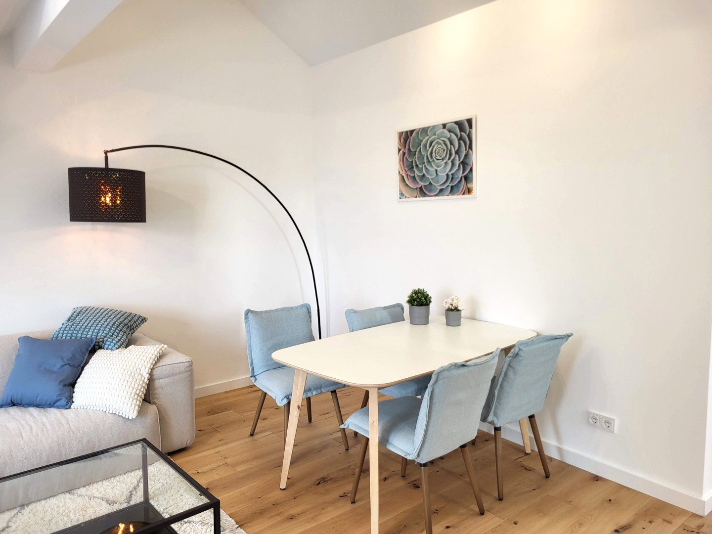 Foto 2 von 11 — Moderne 2-Zimmer-Wohnung mit Südwest-Balkon in Hamburg-Marienthal
