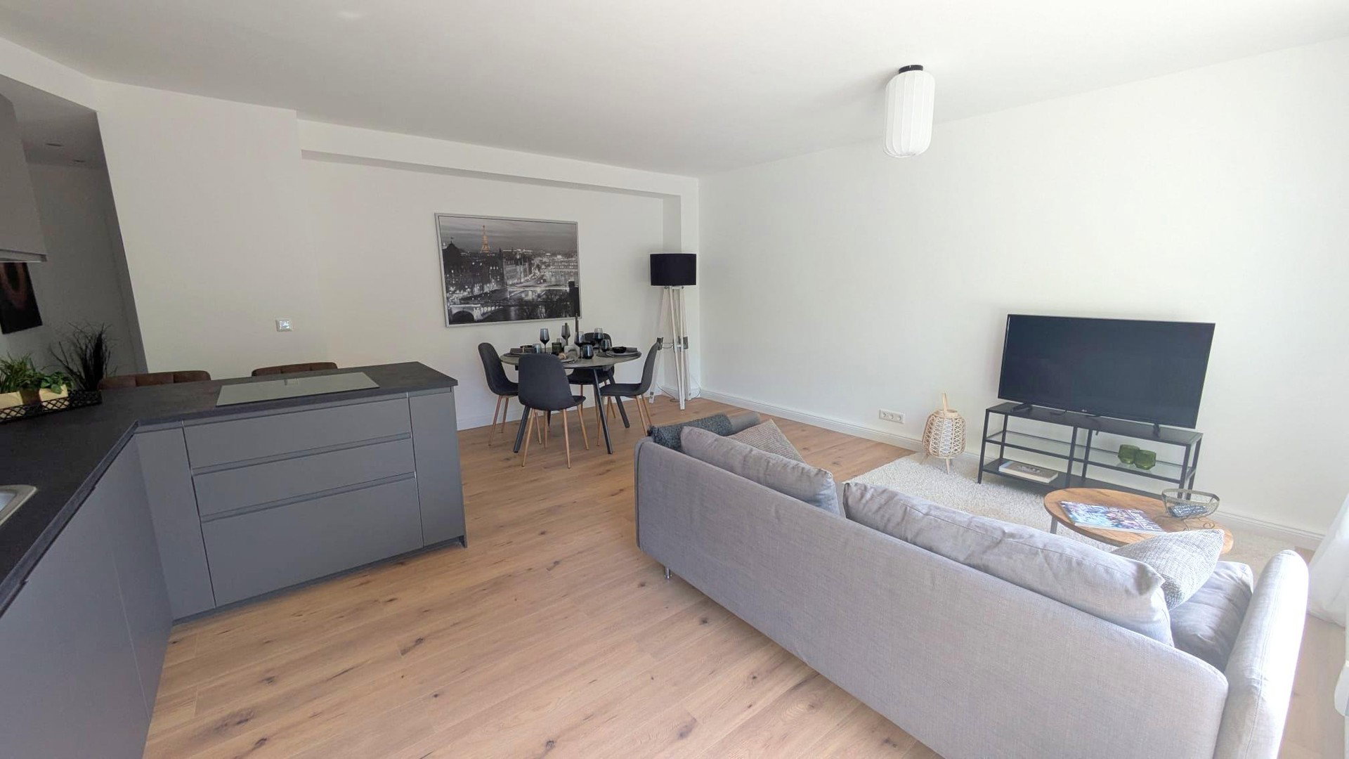 Foto 4 von 12 — Moderne 3-Zimmer ETW, Erstbezug nach Sanierung, ohne Courtage
