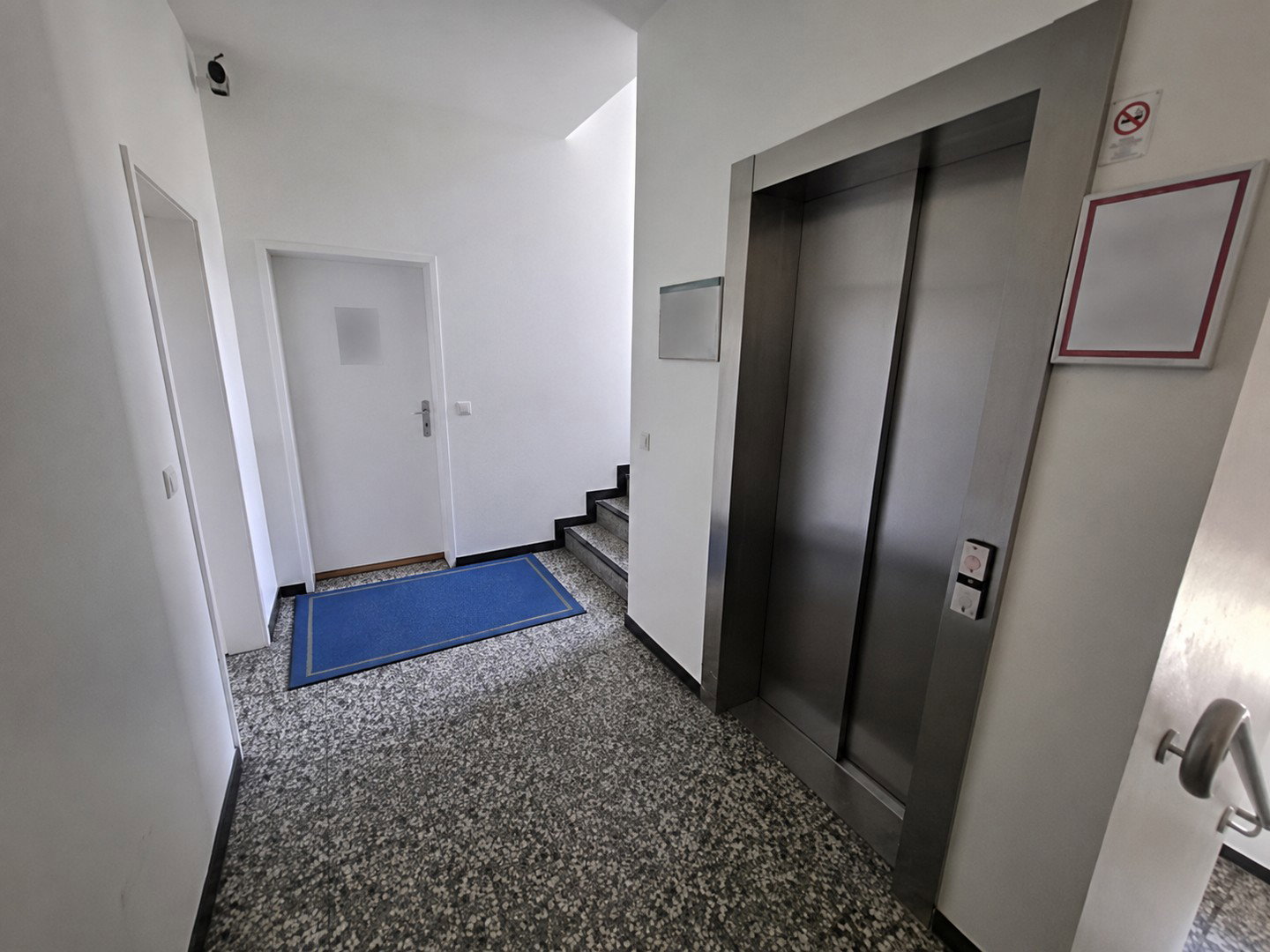 Foto 4 von 12 — Großzügige Fläche mit Wohnpotenzial in Bergedorf - auch WG-geeignet!