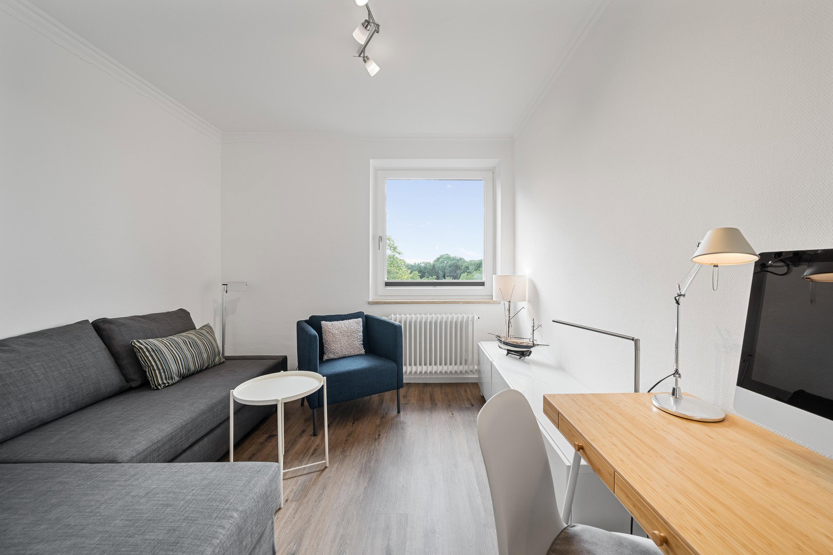 Foto 8 von 12 — Moderne Endetagenwohnung mit Aufzug im Herzen Rahlstedts