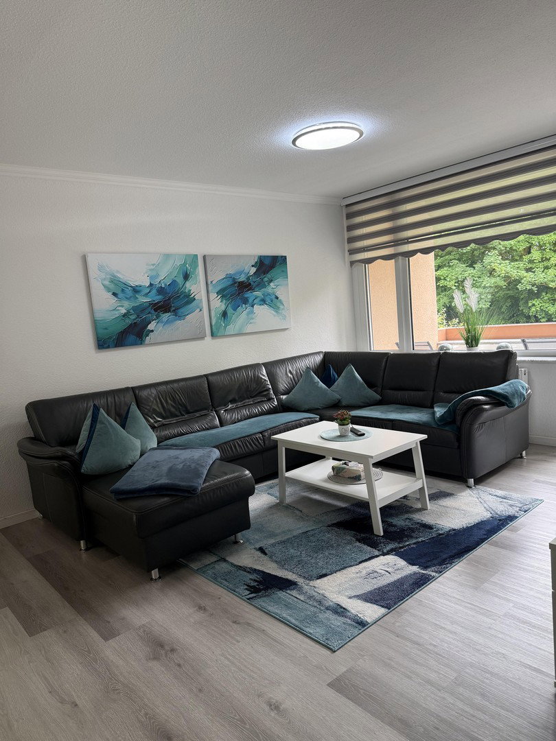 Foto 1 von 12 — Arbergen | 4-Zimmer Wohnung | Kernsaniert 2019 | Garage | Südbalkon mit Grünblick