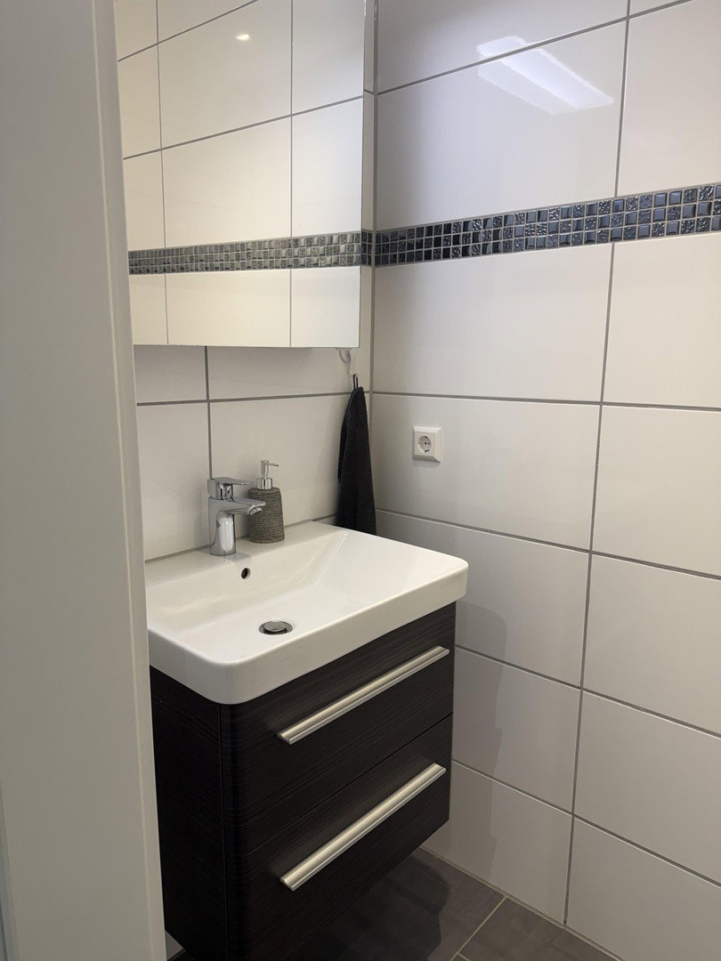 Foto 7 von 12 — Arbergen | 4-Zimmer Wohnung | Kernsaniert 2019 | Garage | Südbalkon mit Grünblick