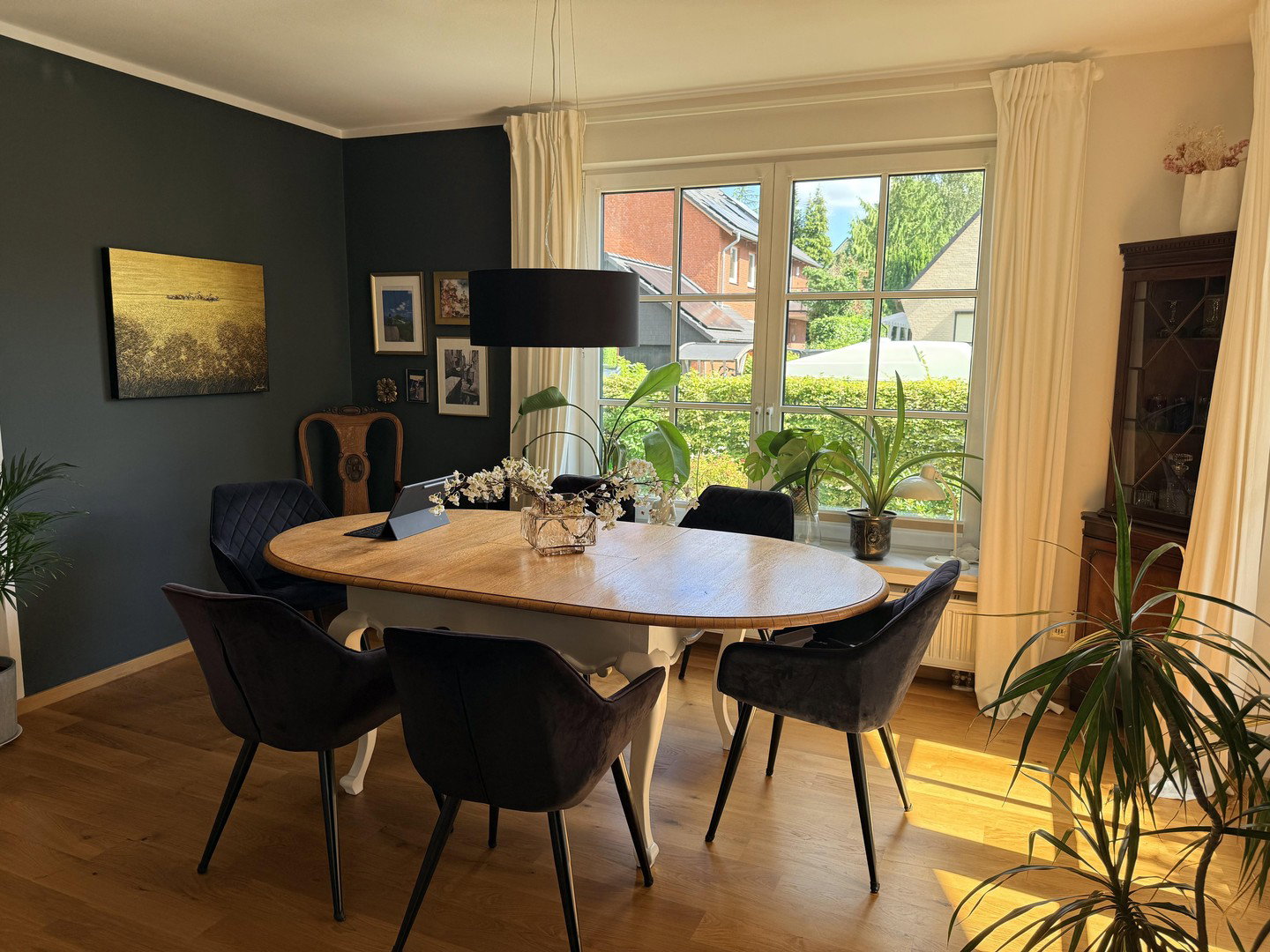 Foto 3 von 12 — Großzügige Maisonette mit ca. 90 m² Grundfläche – Balkon, TG & ruhige Spielstraße in Niendorf
