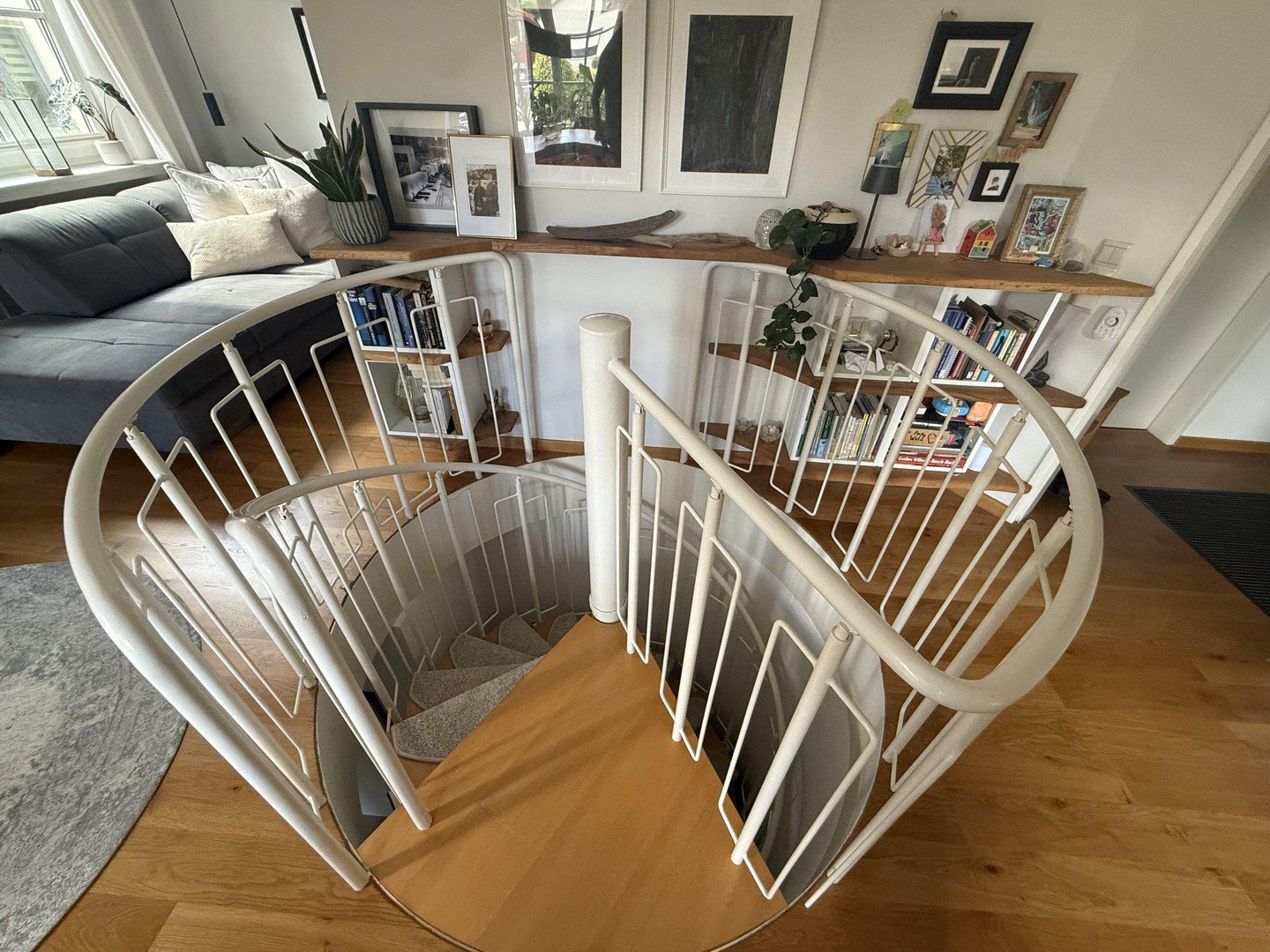 Foto 11 von 12 — Großzügige Maisonette mit ca. 90 m² Grundfläche – Balkon, TG & ruhige Spielstraße in Niendorf