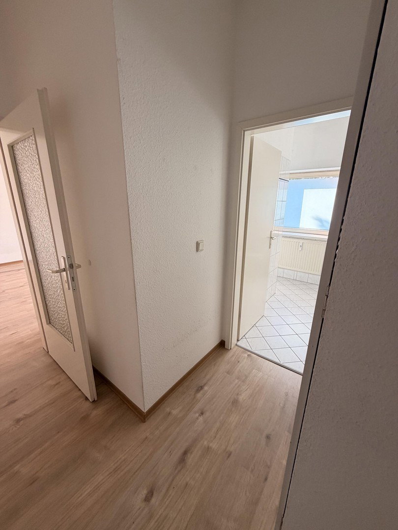 Foto 7 von 10 — 1-Zimmer - Dachgeschosswohnung in zentraler Lage zum Verkauf von Privat