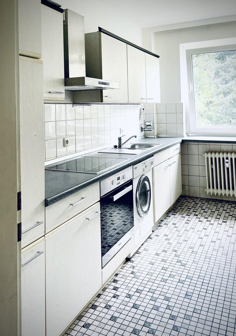 Foto 10 von 12 — Helle 2,5 Zimmer Wohnung mit großem Balkon in Stadtpark-Nähe