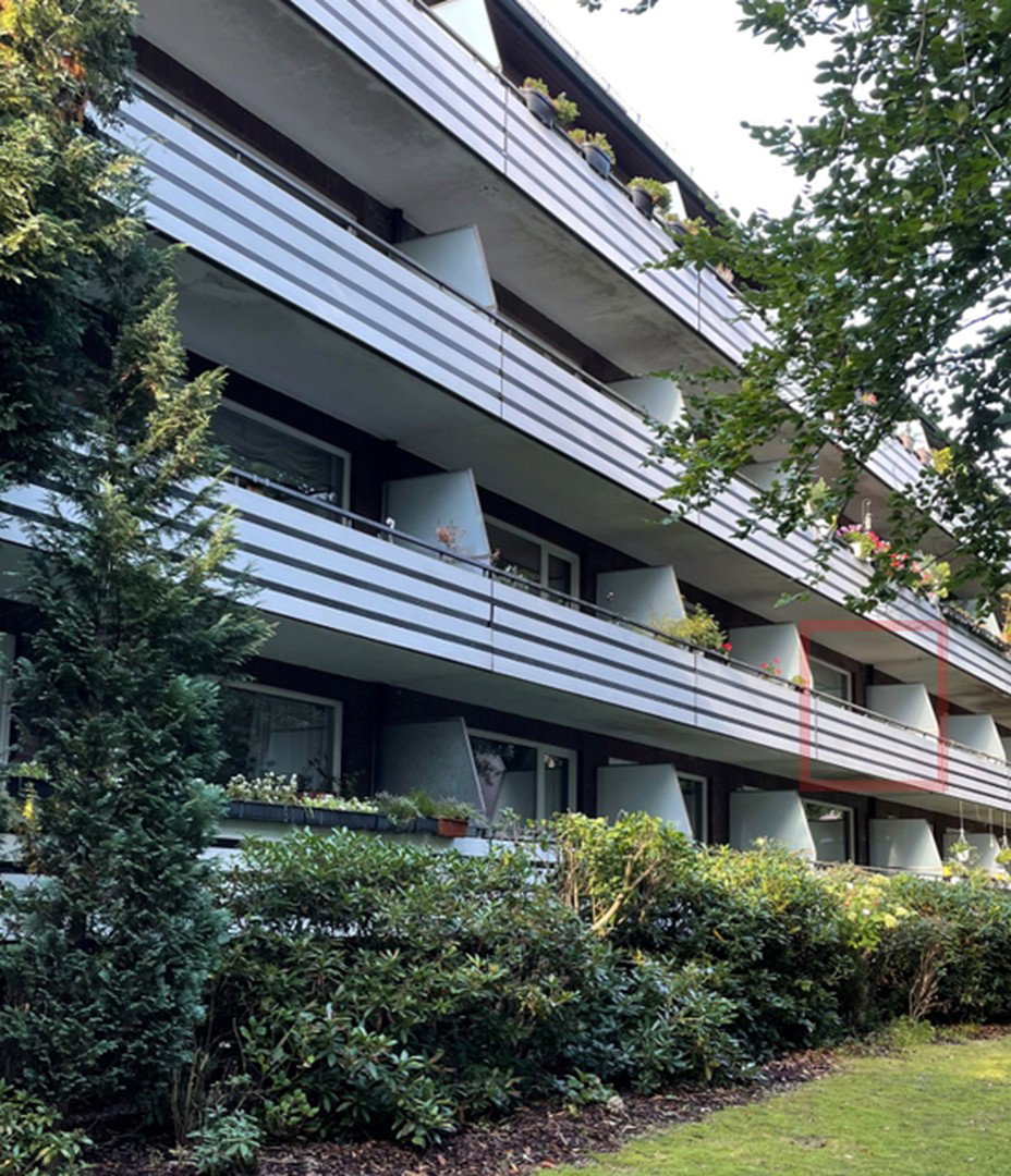 Foto 3 von 12 — Helle 2,5 Zimmer Wohnung mit großem Balkon in Stadtpark-Nähe