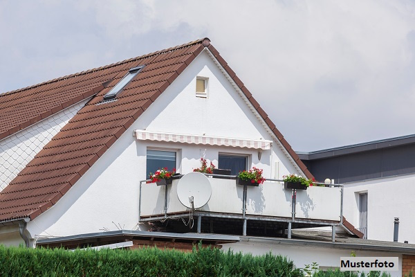 Foto 1 von 1 — 2-Zimmer-Wohnung mit Balkon im gepflegten Mehrfamilienhaus