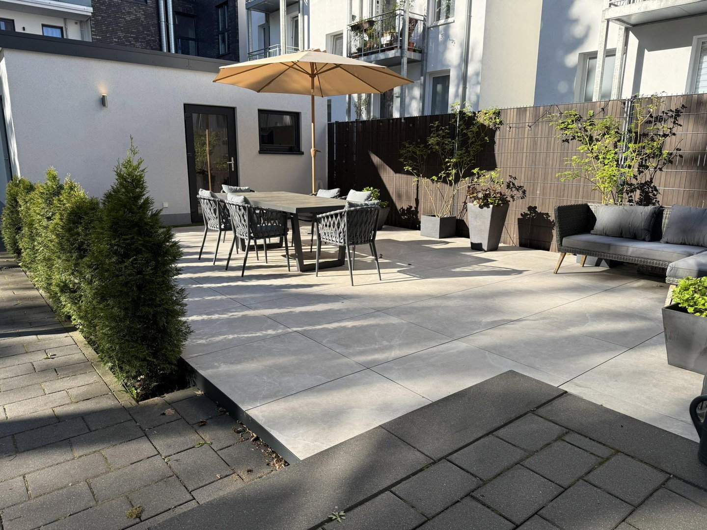 Foto 8 von 12 — Stadthaus-Feeling: Großzügige Wohnung mit separatem Office und eigenem Parkplatz