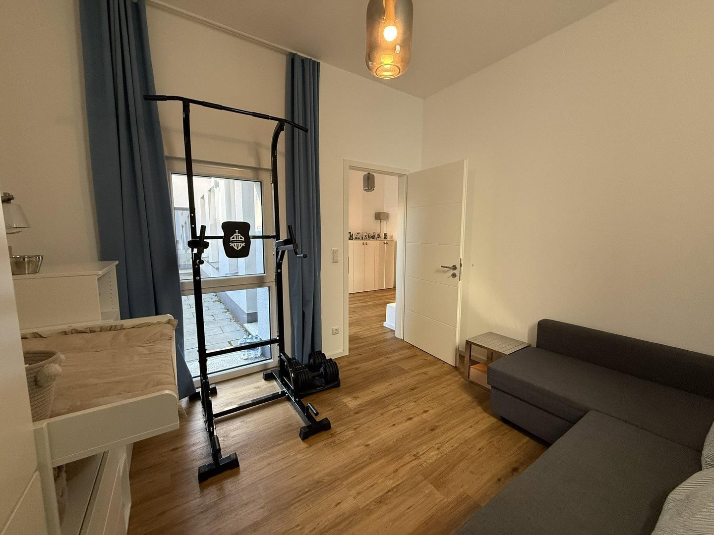 Foto 4 von 12 — Stadthaus-Feeling: Großzügige Wohnung mit separatem Office und eigenem Parkplatz