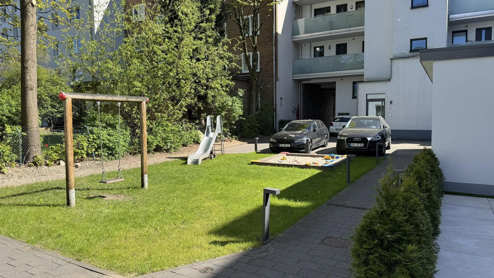 Foto 6 von 12 — Stadthaus-Feeling: Großzügige Wohnung mit separatem Office und eigenem Parkplatz