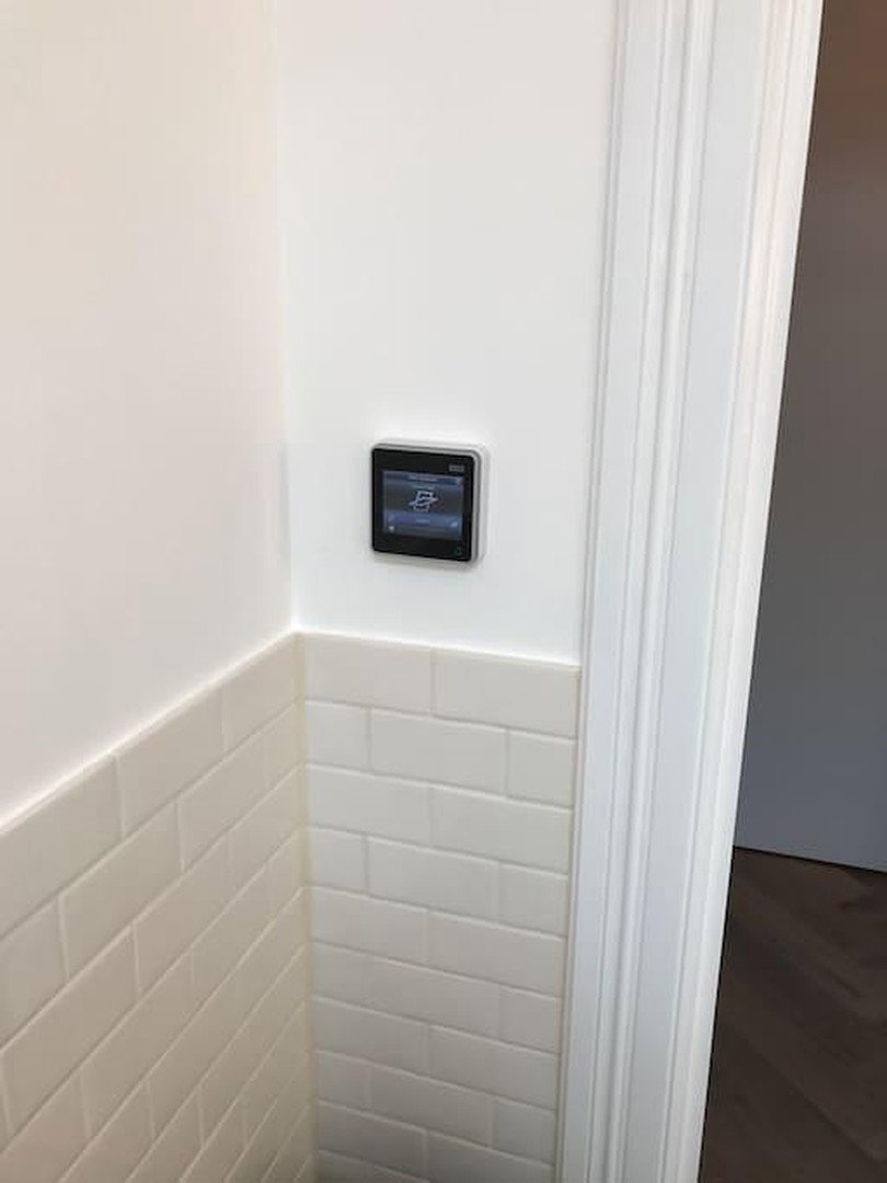 Foto 10 von 12 — Luxus Studio-Loft Harvesterhude Löffelfertig möbliert zum Verkauf