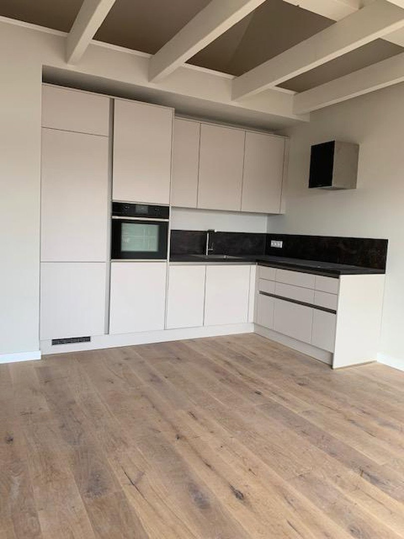 Foto 3 von 11 — wunderschöne 2 Zi Neubauwohnung + Galerie, mit Einbauküche und Balkon