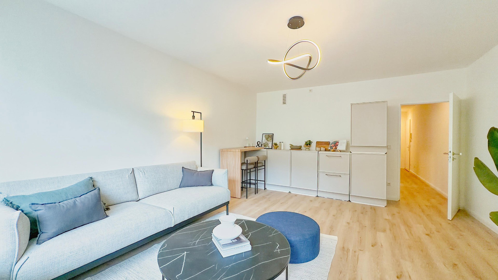 Foto 1 von 5 — Erstbezug nach Renovierung - 2-Zimmer-Wohnung mit Balkon in Lokstedt – provisionsfrei vom Eigentümer