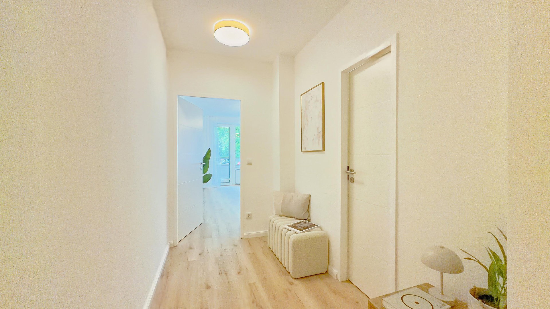 Foto 2 von 5 — Erstbezug nach Renovierung - 2-Zimmer-Wohnung mit Balkon in Lokstedt – provisionsfrei vom Eigentümer