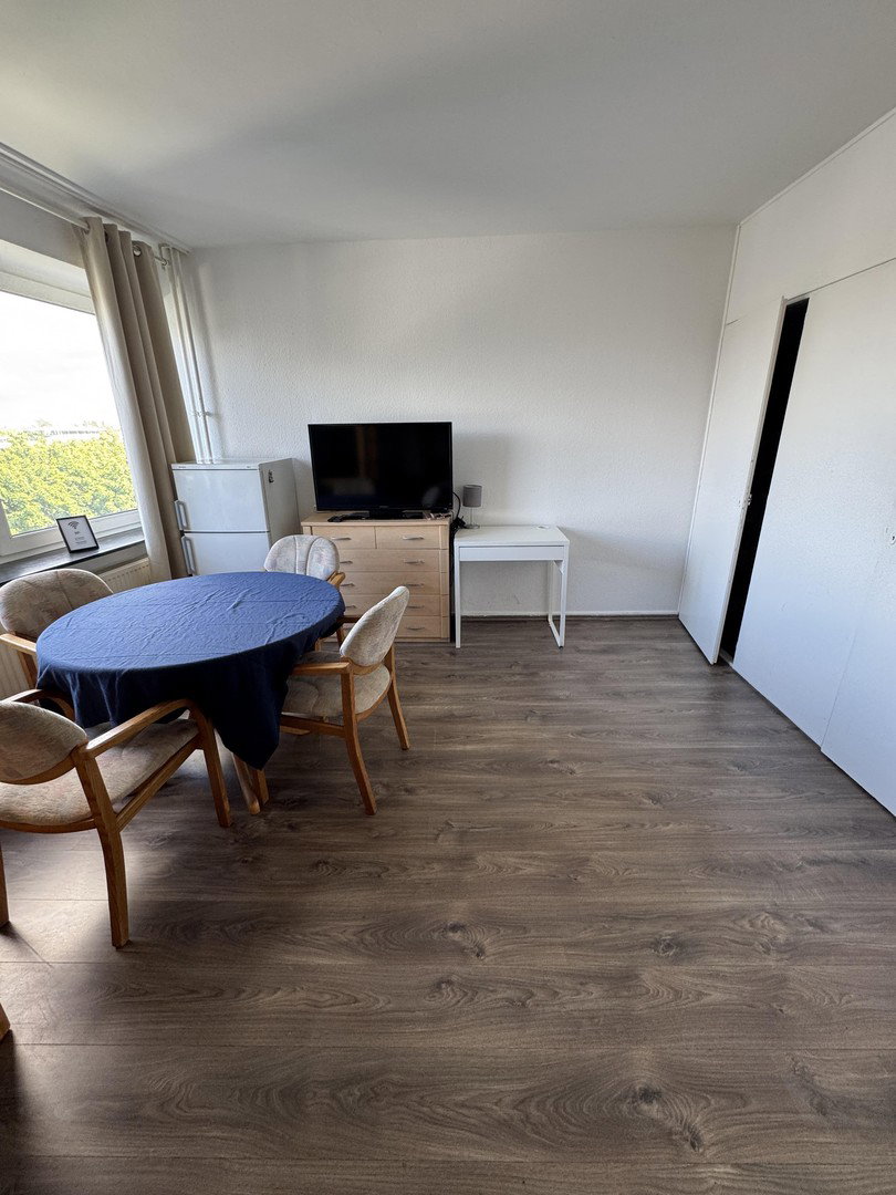 Foto 1 von 12 — Gepflegte 1-Zimmer-Wohnung in Winterhude – frei zur Übergabe, ideal als Kapitalanlage