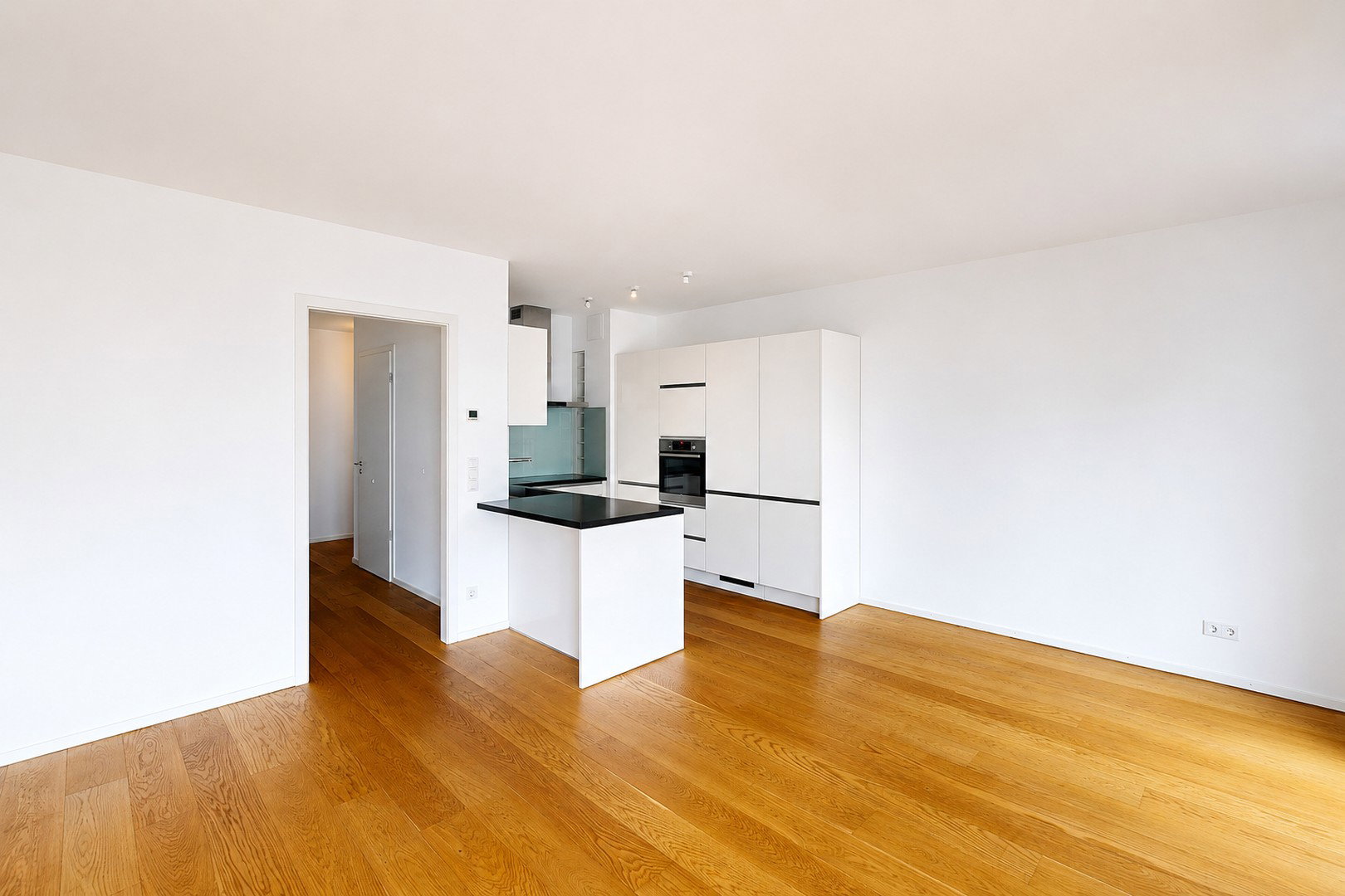 Foto 7 von 12 — Moderne 3-Zimmer-Wohnung mit Dachterrasse, Balkon und Tiefgaragenstellplatz in der HafenCity