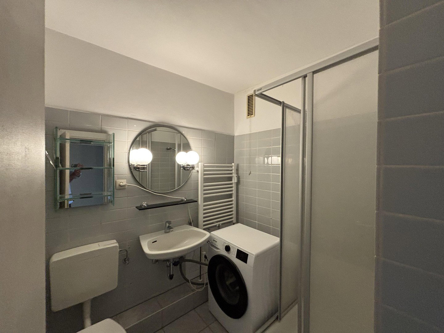 Foto 4 von 8 — Komfortable 1,5 Zimmer in Blankenese mit Südbalkon und Tiefgarage