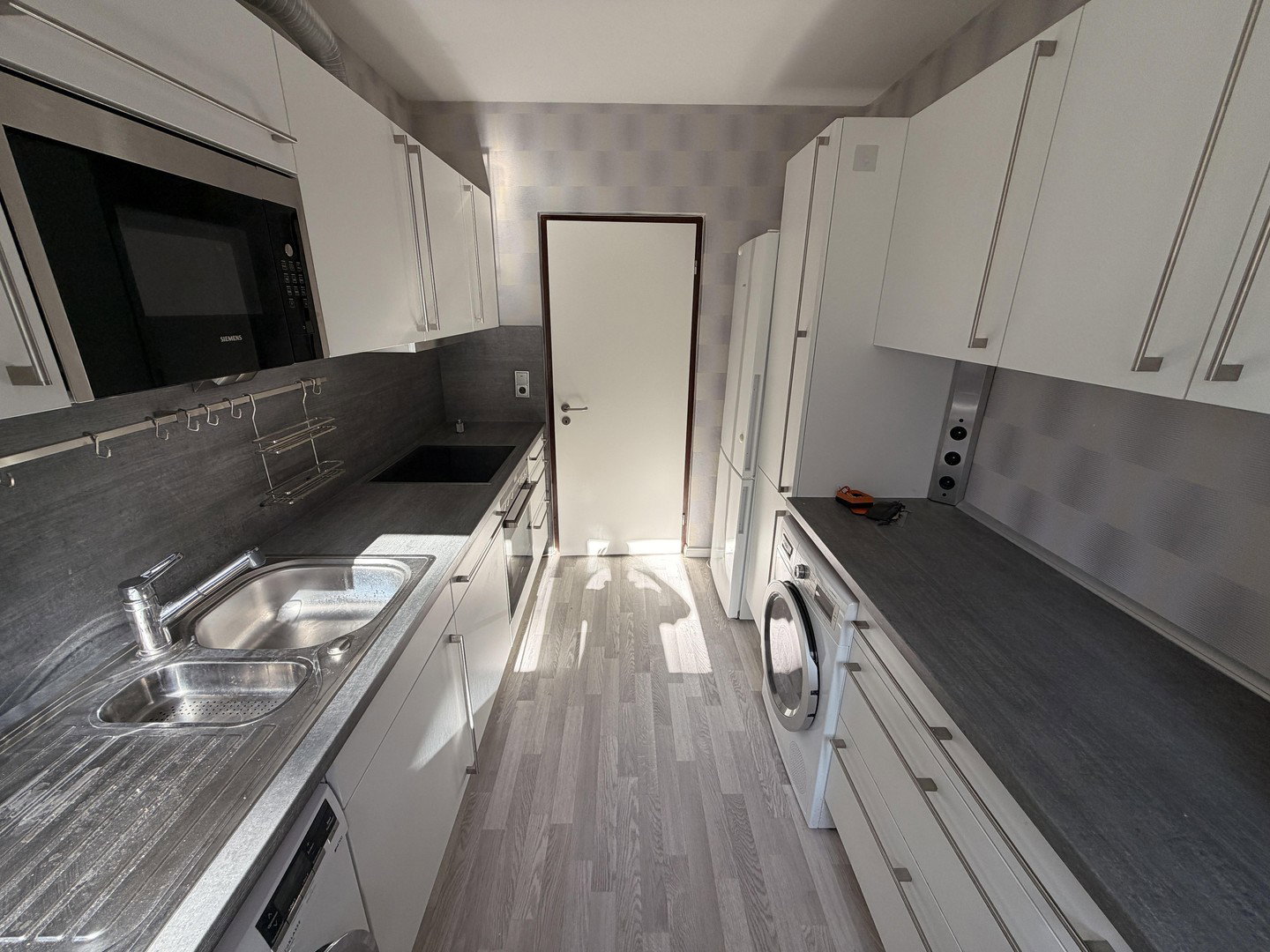 Foto 6 von 12 — Viel Raum für eigene Ideen: 4 Zimmer mit Westloggia – courtagefrei in Hummelsbüttel