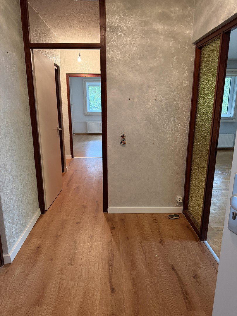Foto 4 von 12 — Viel Raum für eigene Ideen: 4 Zimmer mit Westloggia – courtagefrei in Hummelsbüttel