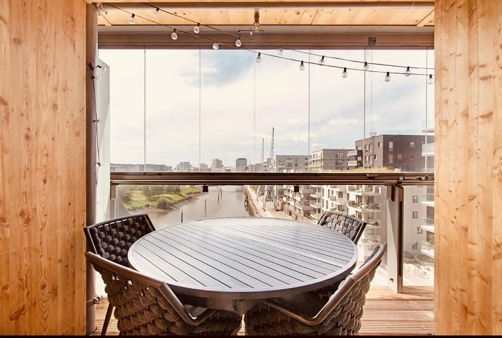 Foto 7 von 12 — HafenCity | Erste Elbreihe | Elbphilharmonie-Panorama | 128 m² | 4 Zimmer | 20 m² Terrasse