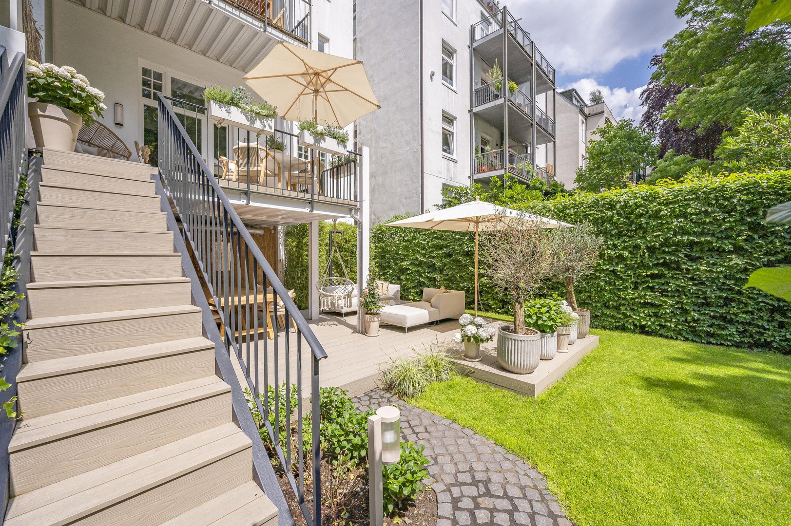 Foto 8 von 12 — Rarität: Luxussanierter Altbau mit Traumgarten, 3 Terrassen & absoluter Ruhe