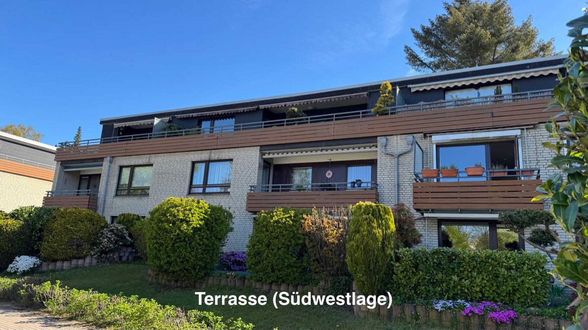 Foto 1 von 12 — 3-Zimmer-Wohnung im Staffelgeschoss mit zwei grossen Dachterrassen – provisionsfrei